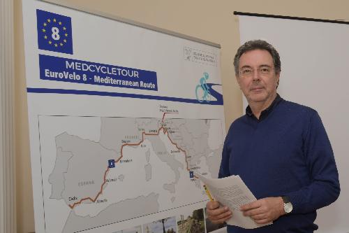 L'assessore regionale al Territorio, Graziano Pizzimenti, in occasione del workshop "Cicloturismo -Intermodalità - Fusion mobility: esperienze a confronto tra esperti di Italia, Germania e Giappone".